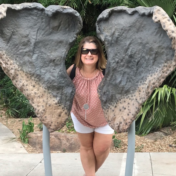 Meet your Posher, Lisa - Picture 1 of 1